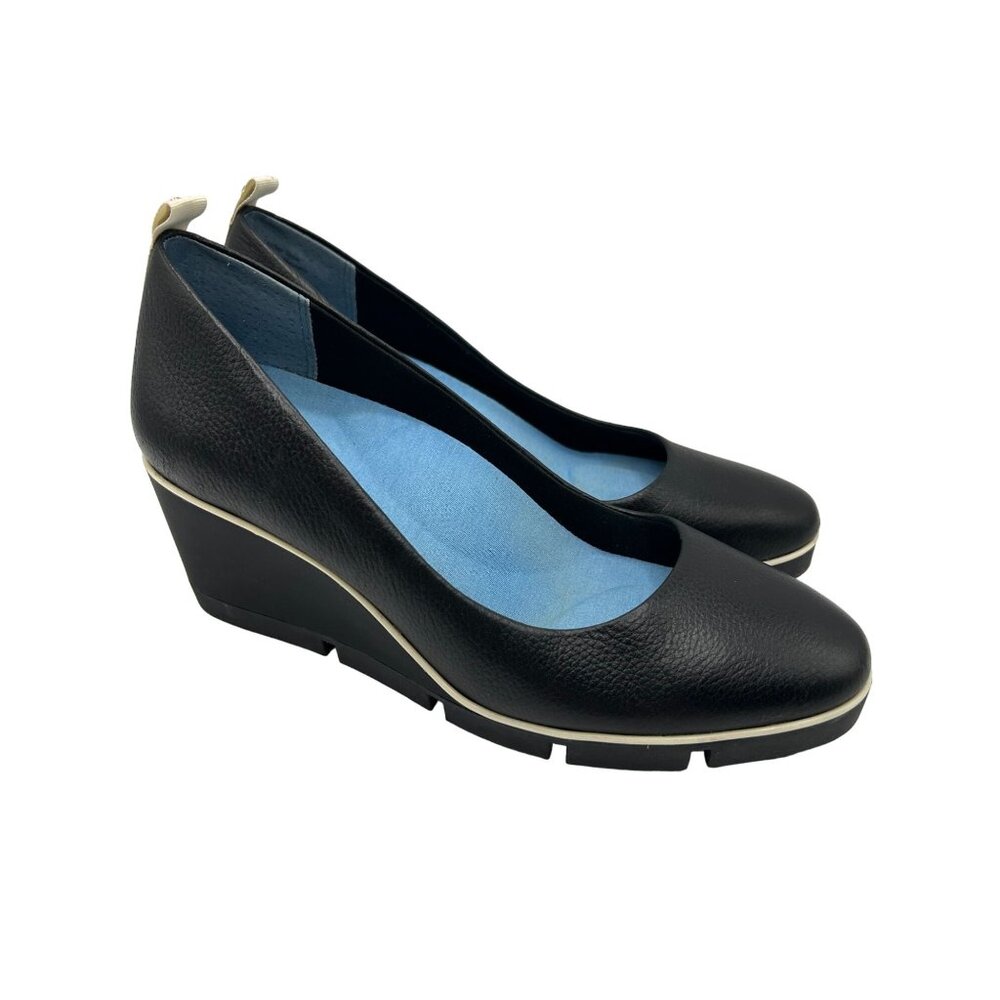 Betabrand Womens Onx Black Leather Wedge Heels White Trim Size 7.5M